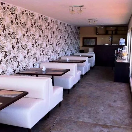 Omega Mamaia Nord Guest house